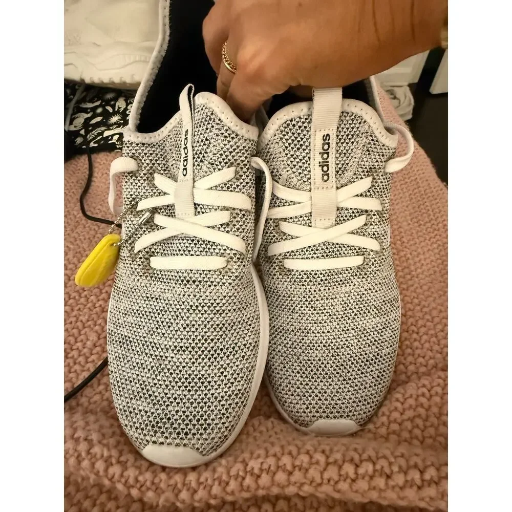 Adidas nwt cloud